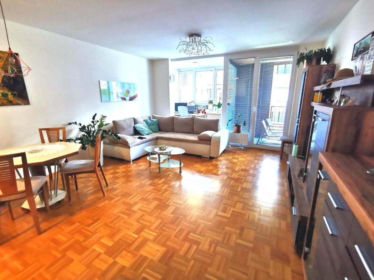 Cozy Apartment Ljubljana With Free Parking And Balcony Exterior foto
